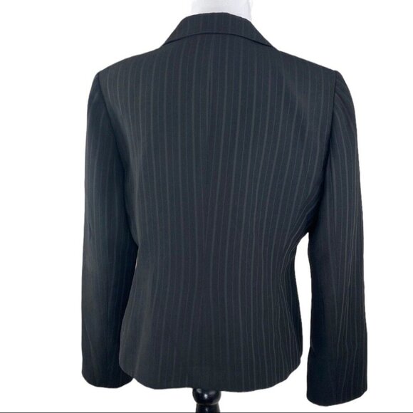 Tahari ASL Women's Black Striped Quiet Luxury Two Button Blazer 10P/C40 - Picture 6 of 14